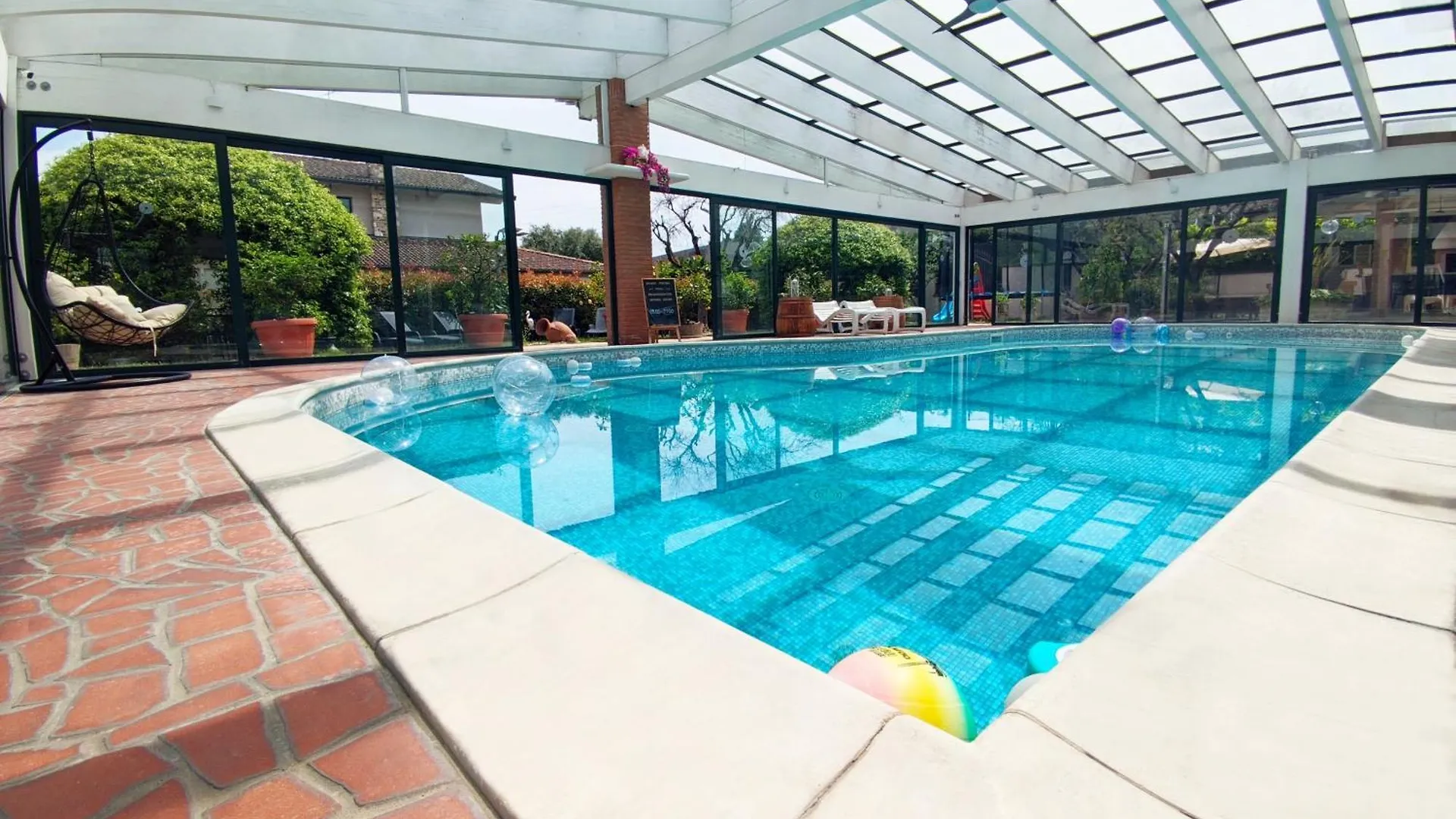 Fontana Oasis Apartments location