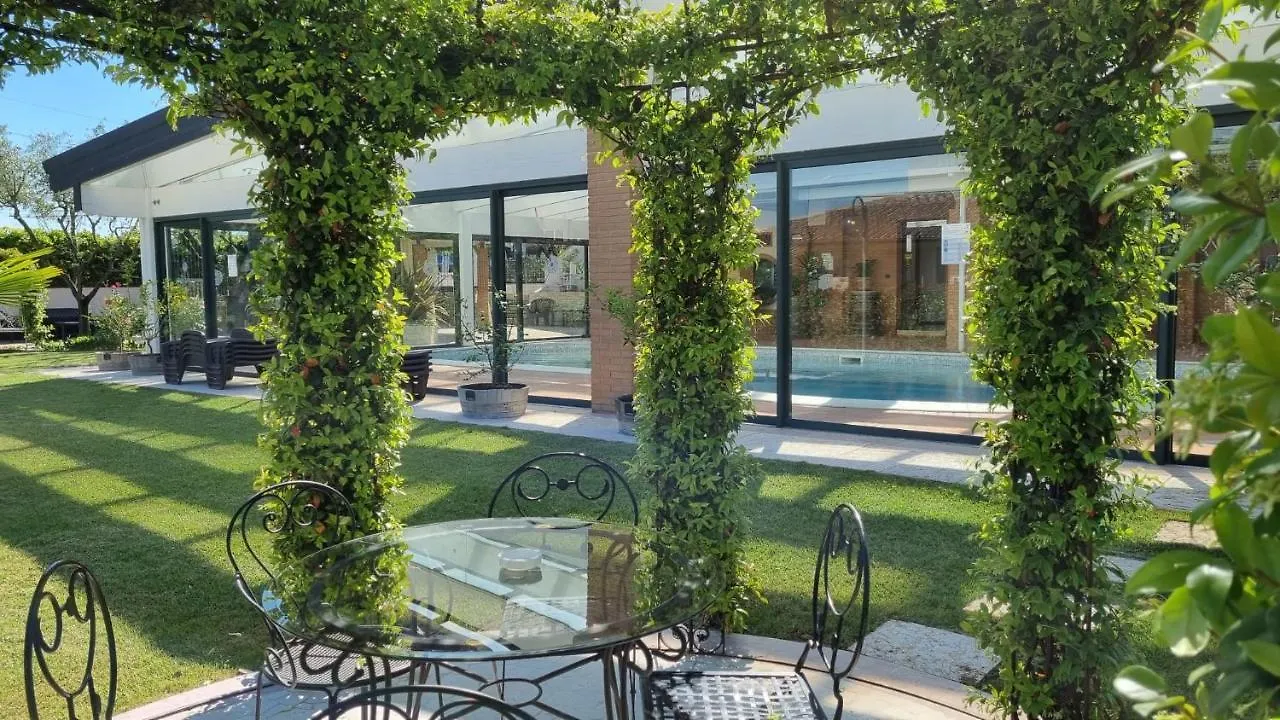 Fontana Oasis Apartments Castelnuovo del Garda Italy